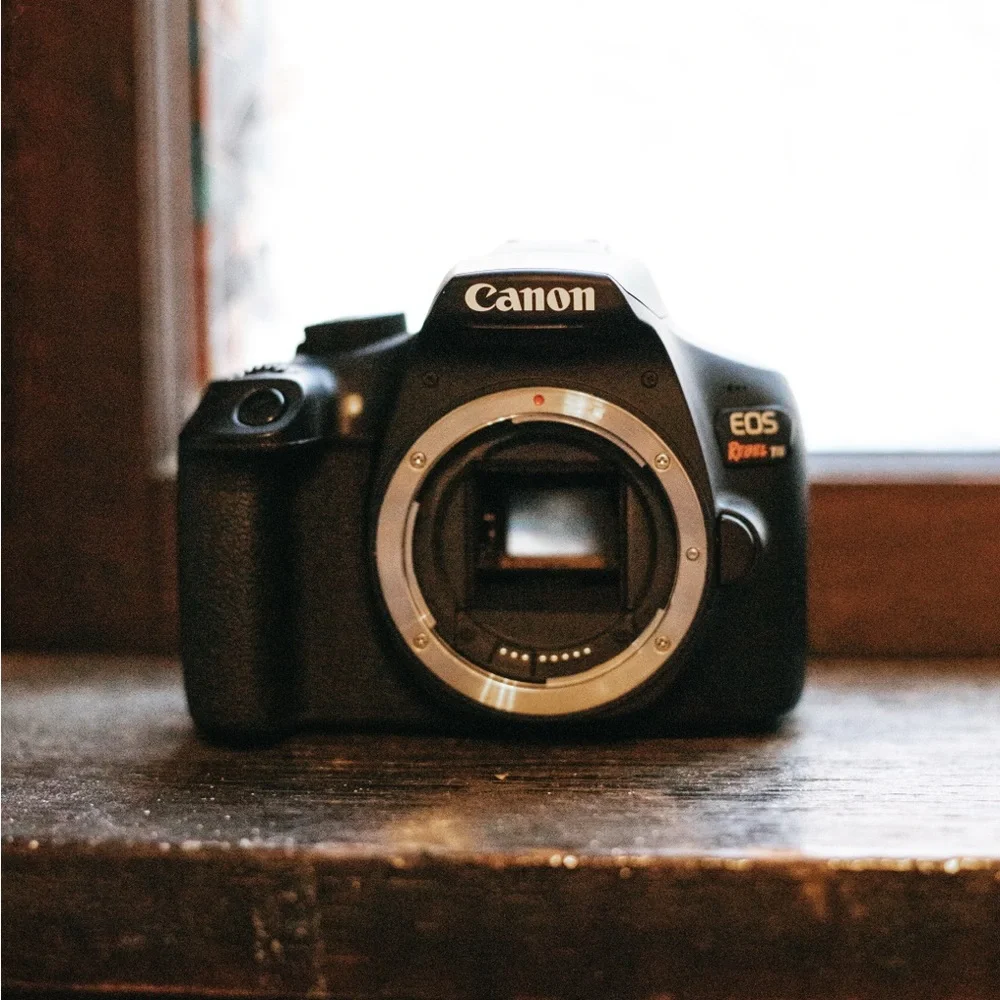 Canon EOS Rebel T6 Black Body